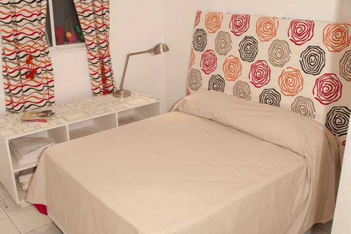Room 5 of 25
