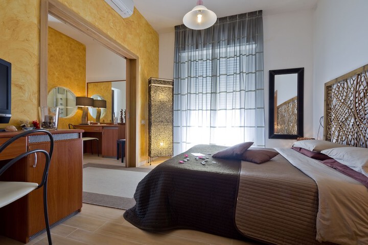 Room 18 of 123