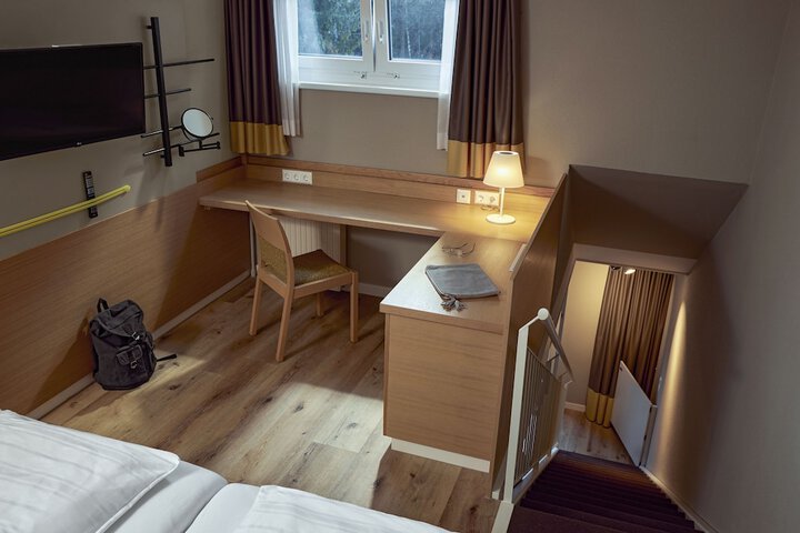 Room 4 of 116