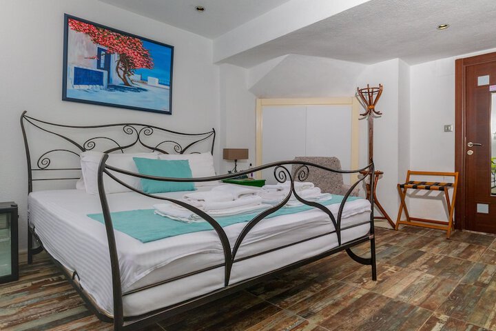 Room 21 of 55