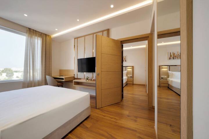 Room 13 of 19