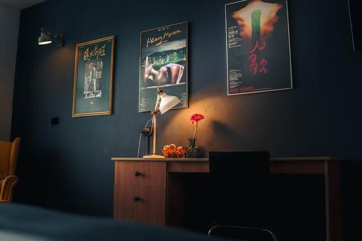 Room 17 of 51