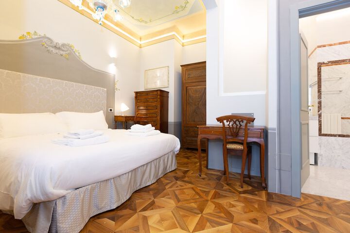 Room 50 of 90
