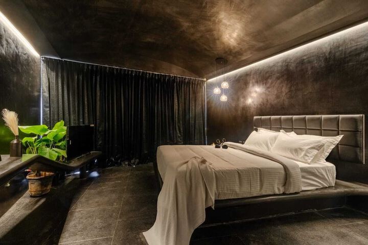 Room 16 of 56