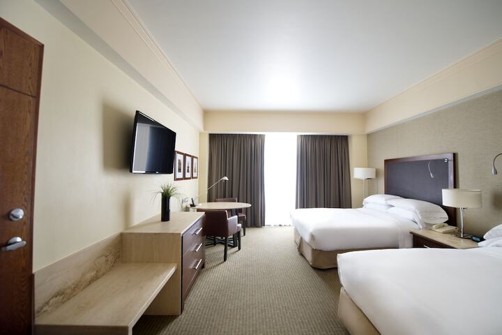 Room 13 of 87
