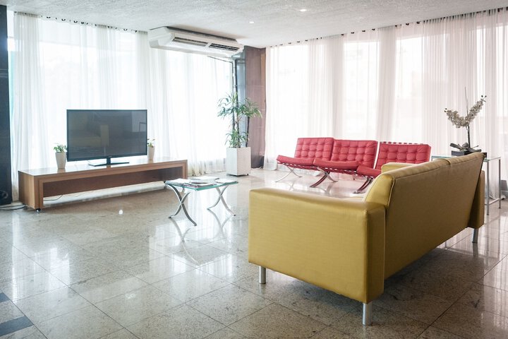 Guest Lobby