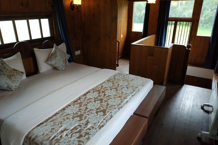 Room 15 of 31