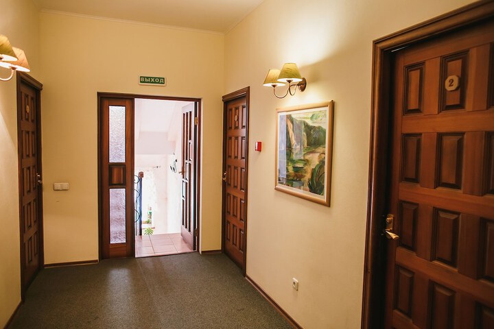 Ballroom/Hall 72 of 89