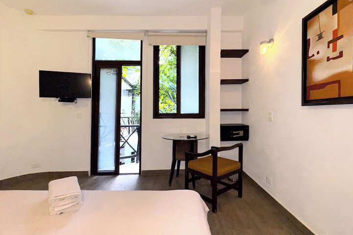 Room 17 of 48