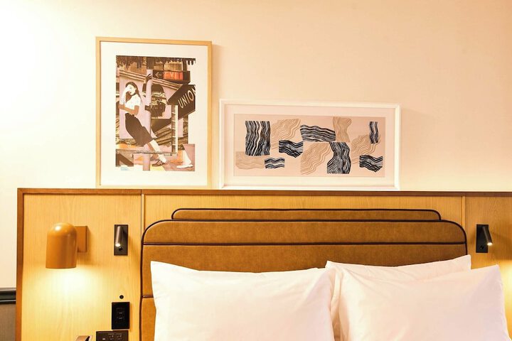 Room 49 of 132