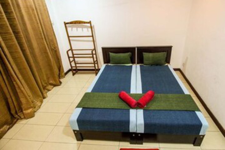 Room 15 of 16