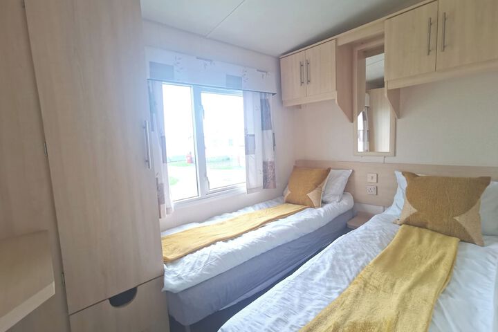 Room 5 of 43
