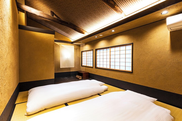 Room 18 of 52