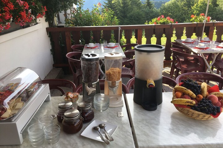 Breakfast/Coffee Service 6 of 31