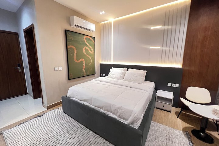 Room 9 of 61