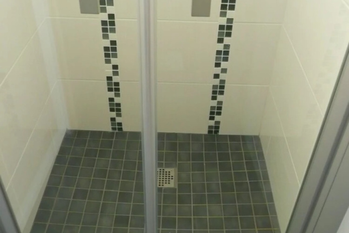 Room 8 of 12
