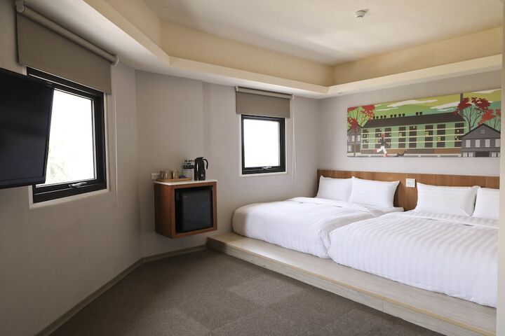 Room 25 of 87