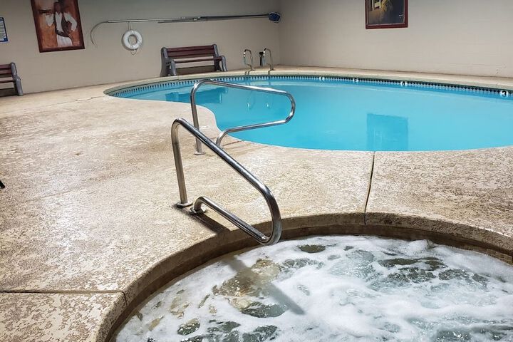 Pool 18 of 28