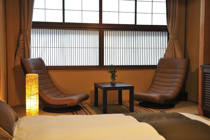 Room 5 of 29