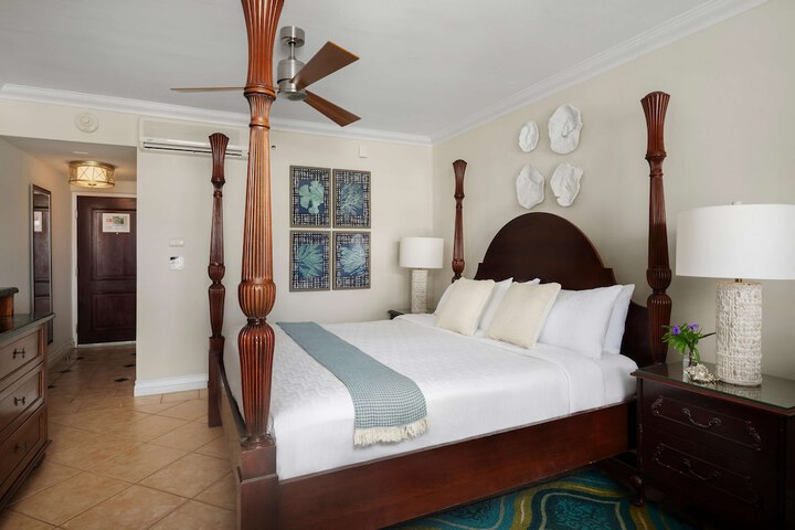 Room 104 of 280
