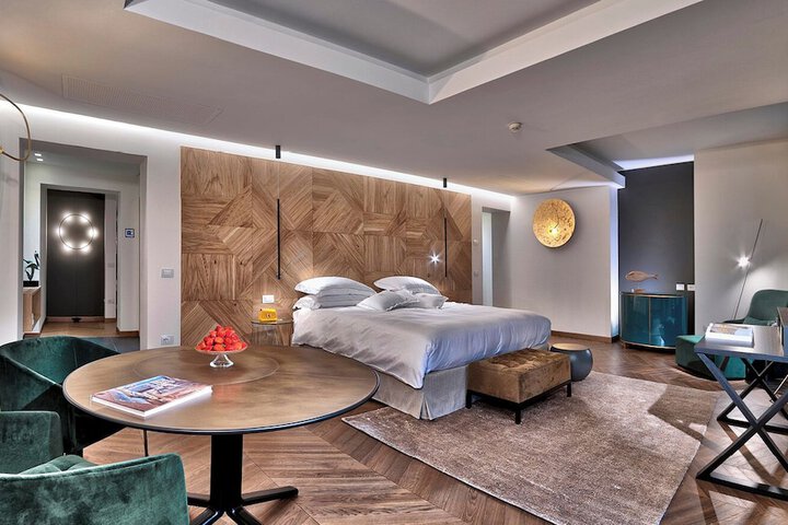 Room 35 of 111