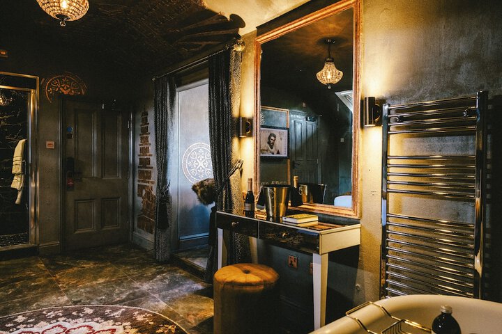 Room 47 of 117
