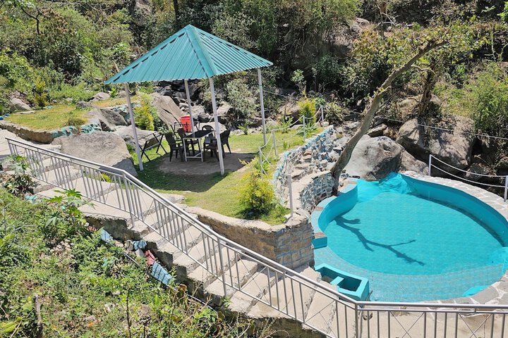 Pool 26 of 40