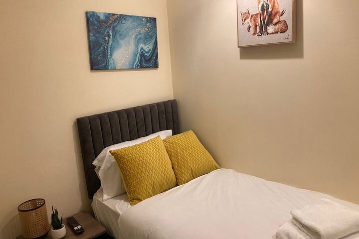 Room 19 of 38
