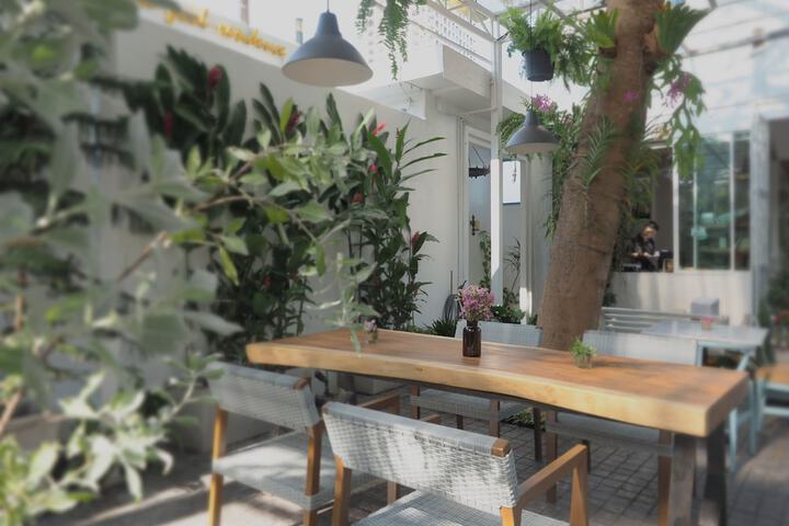Coffee shop