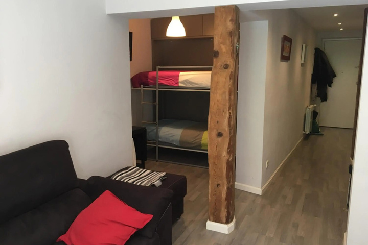 Room 6 of 20