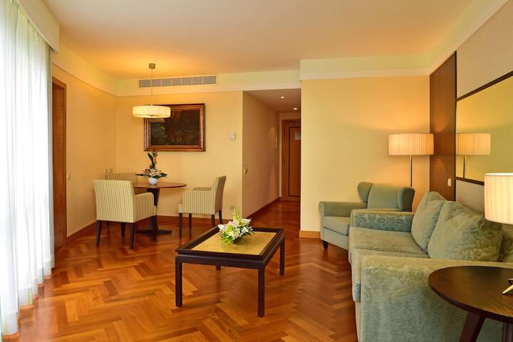 Room 76 of 250