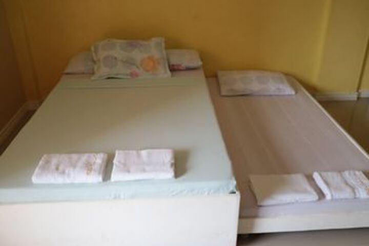 Room 13 of 34