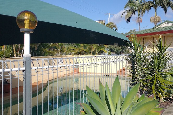 Pool 88 of 109
