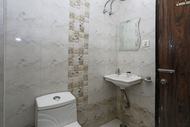 Room 14 of 14