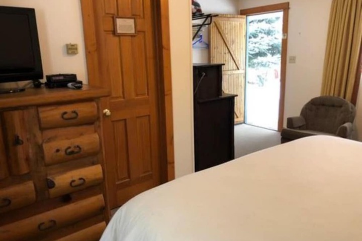 Hotel Interior 104 of 139
