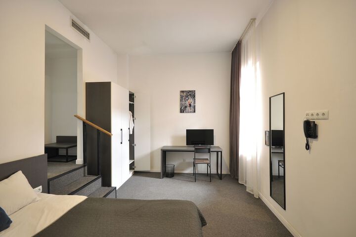 Room 10 of 41