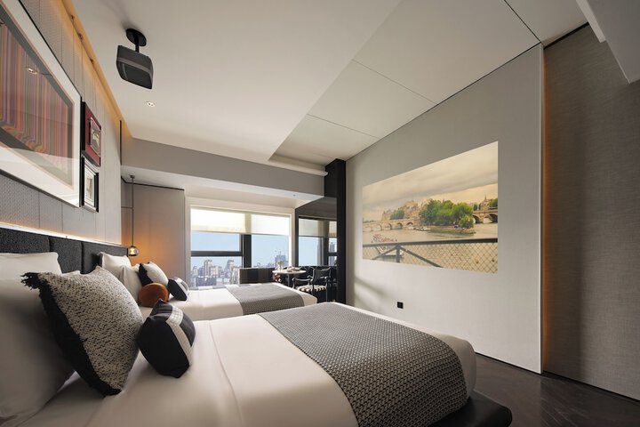 Room 20 of 38