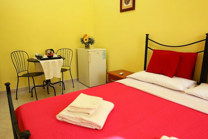 Room 16 of 27