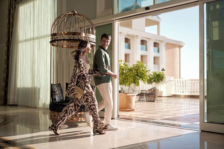 Entrance & Lobby