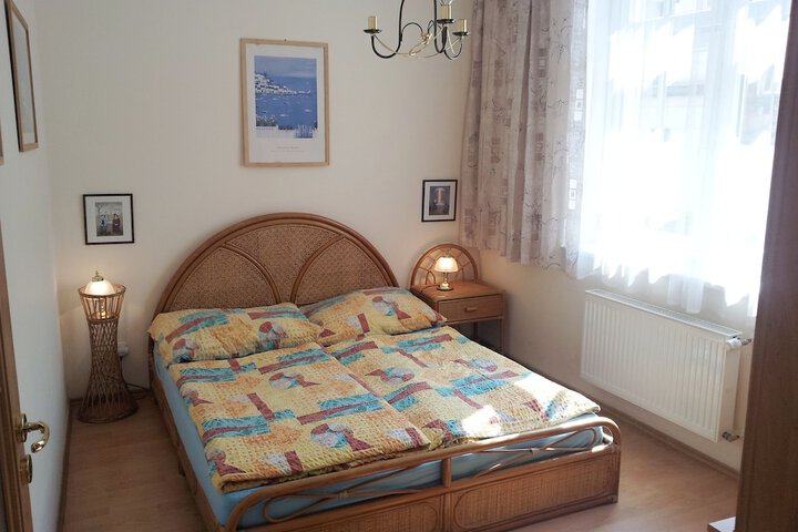 Room 3 of 209