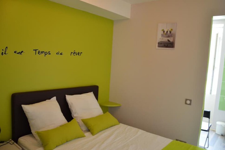 Room 3 of 22