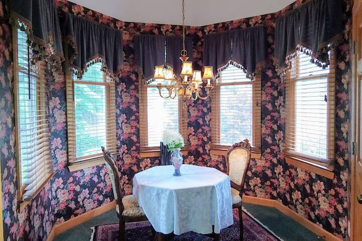 Room 21 of 107