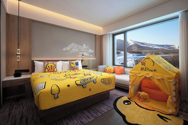 Room 8 of 60