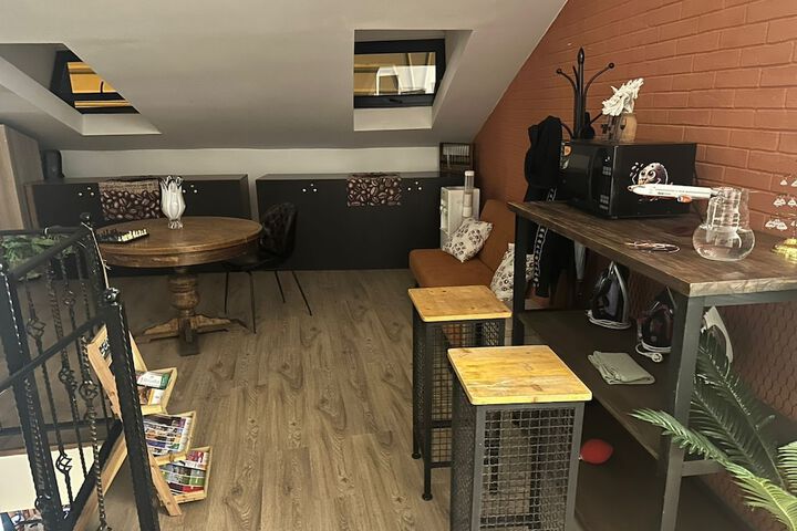 Room 43 of 66