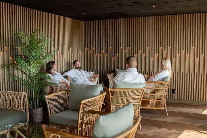 Spa 52 of 106