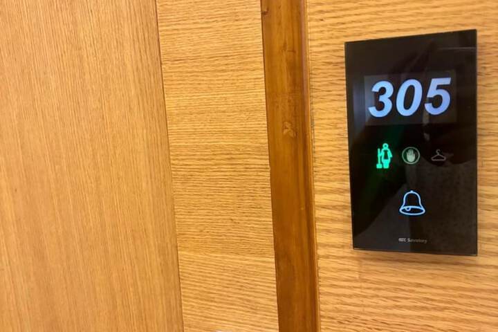 Room 25 of 58