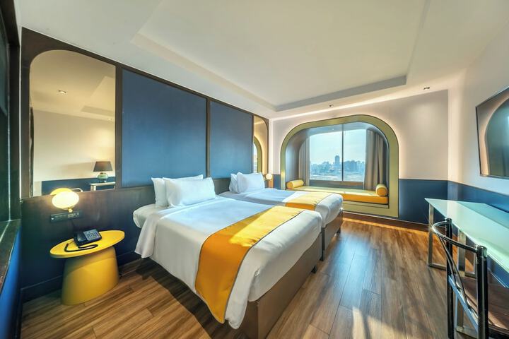 Room 48 of 64