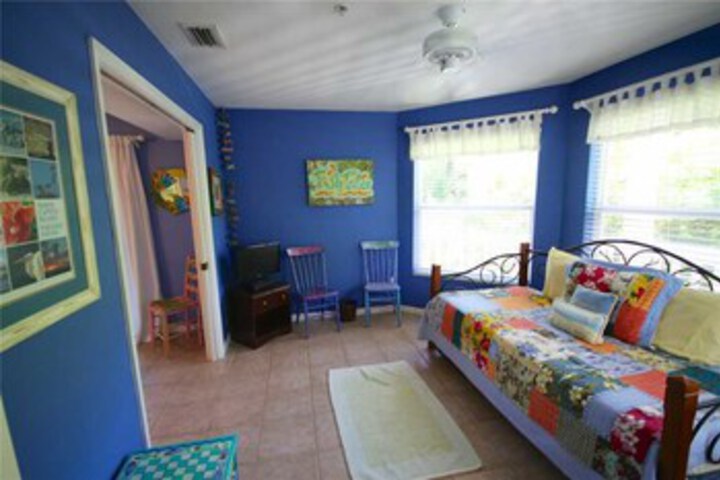 Room 11 of 23