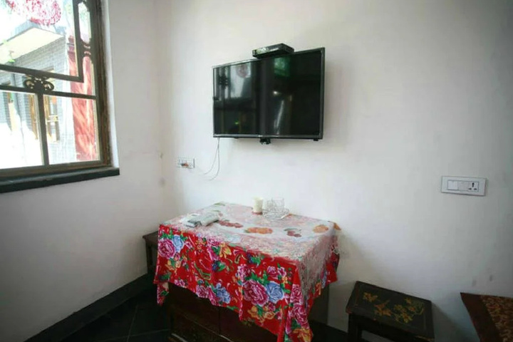 Room 2 of 12