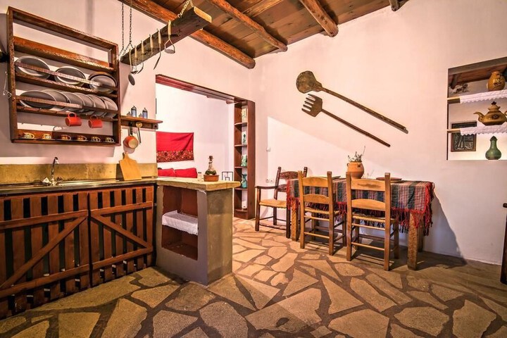 Room 15 of 32